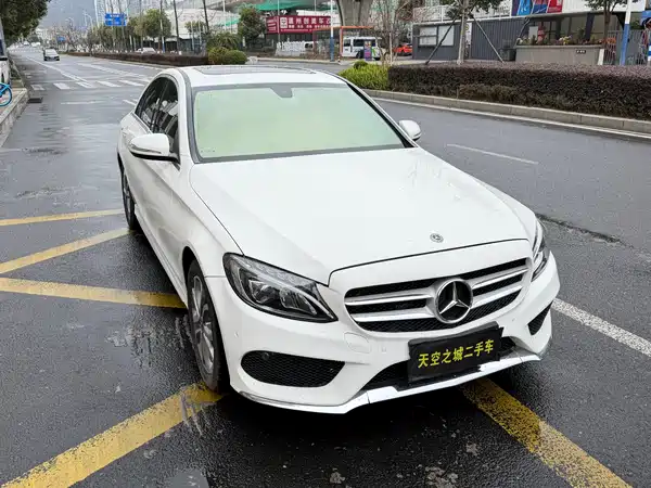 Mercedes-Benz C-Class 2017
