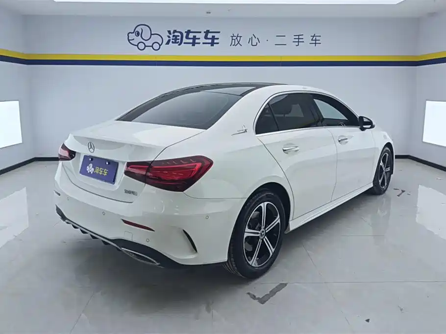 Mercedes-Benz A-Class 2023 — фото 3