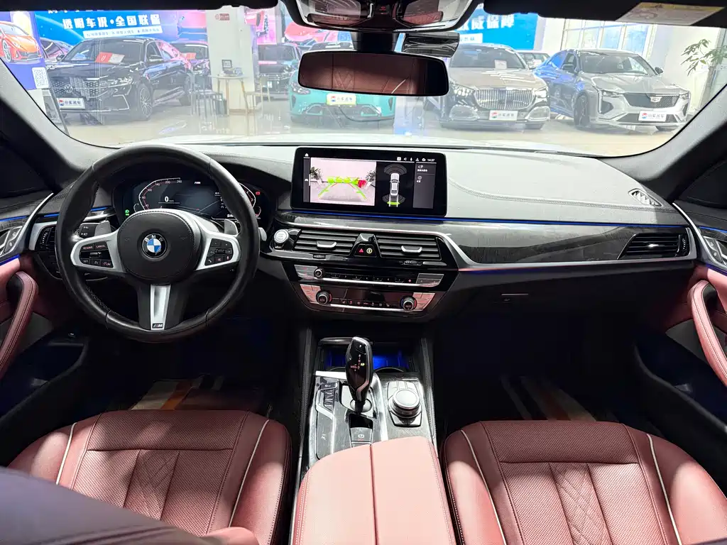 BMW 5 Series 2022 — фото 11