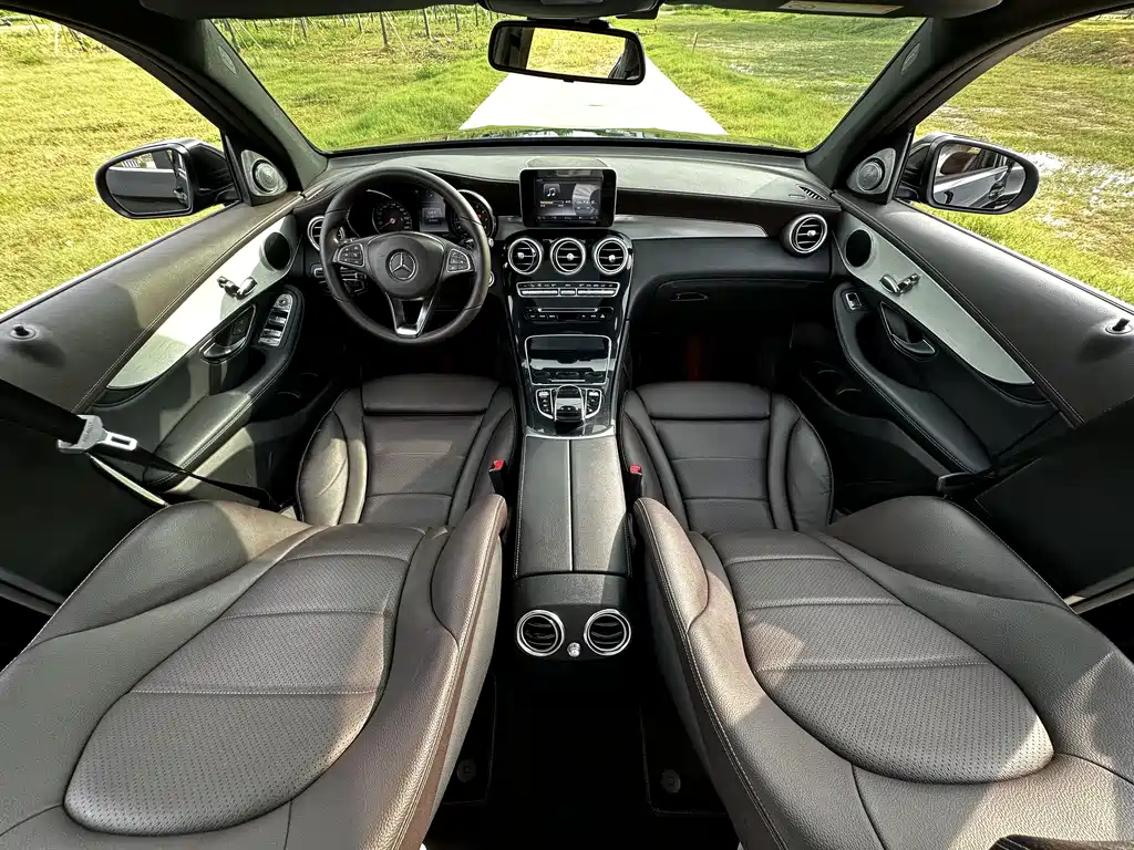 Mercedes-Benz GLC 2017 — фото 15