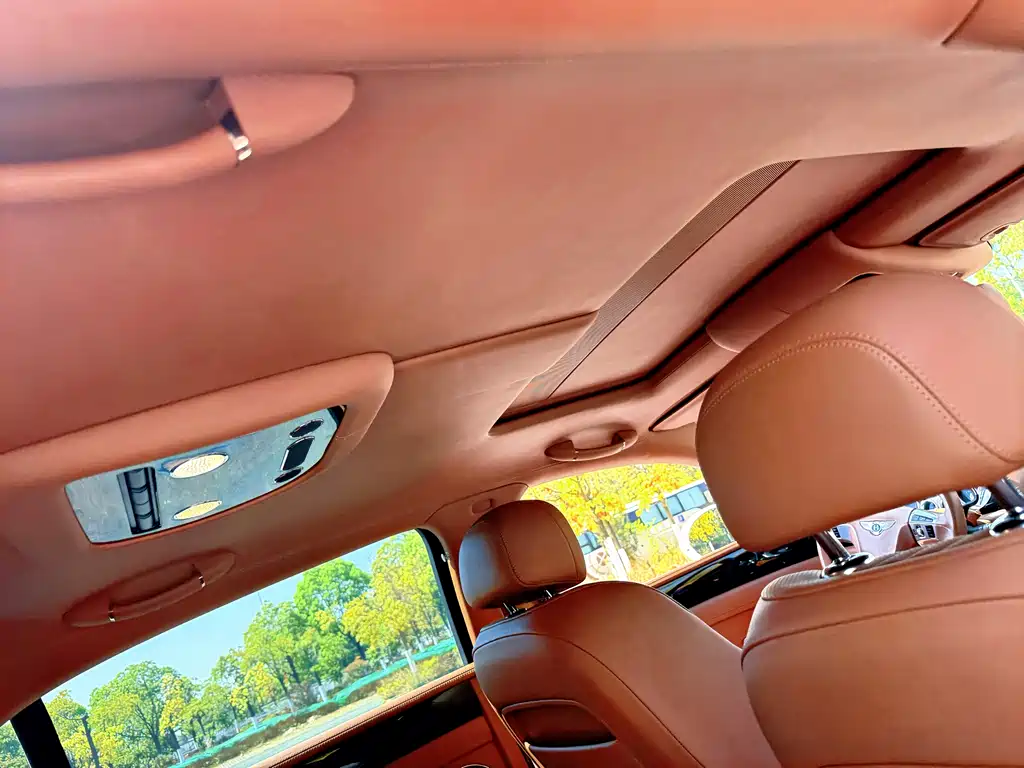 Bentley Flying Spur 2020 — фото 33