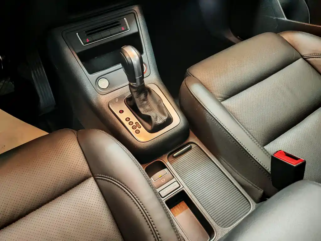 Volkswagen Tiguan 2015 — фото 18