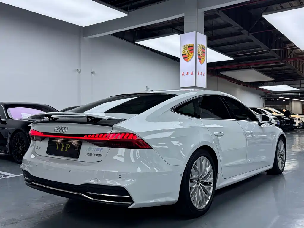 Audi A7 2021 — фото 19