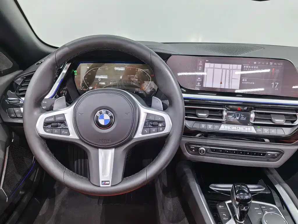 BMW Z4 2023 — фото 14