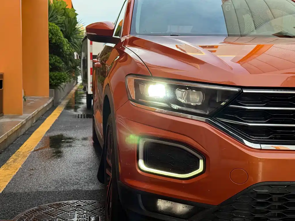 Volkswagen T-Roc 2018 — фото 9