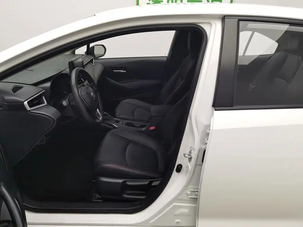 Toyota Corolla 2021 — фото 10