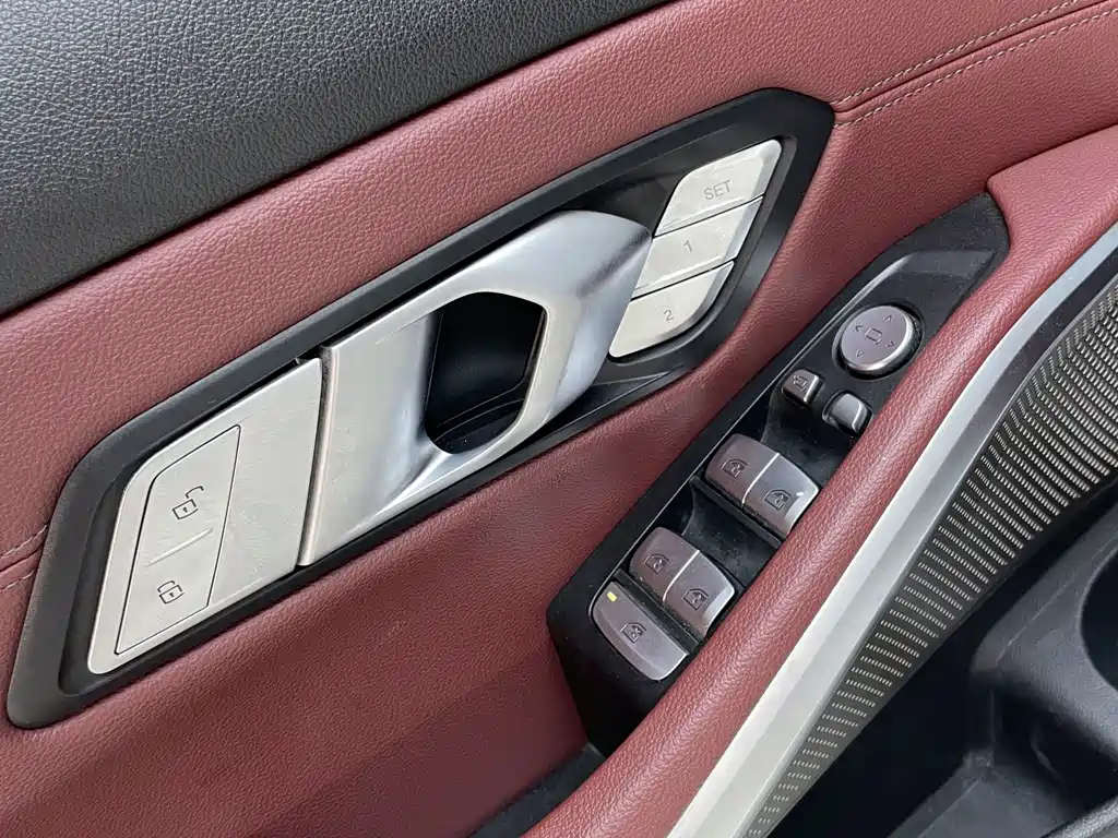 BMW 3 Series 2022 — фото 10