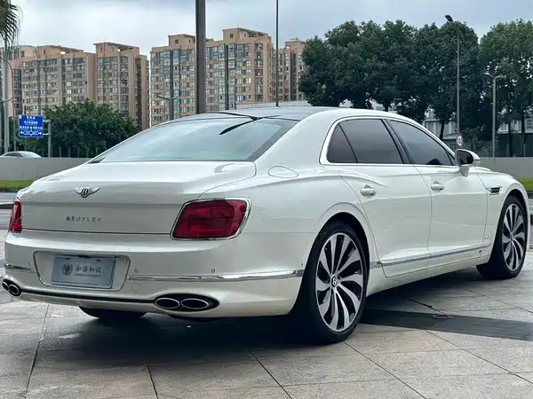 Bentley Flying Spur 2022