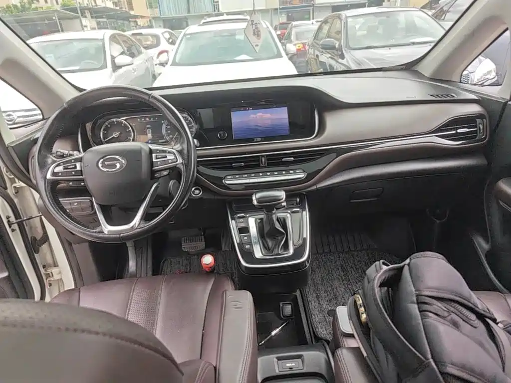 GAC Trumpchi M6 2019 — фото 10