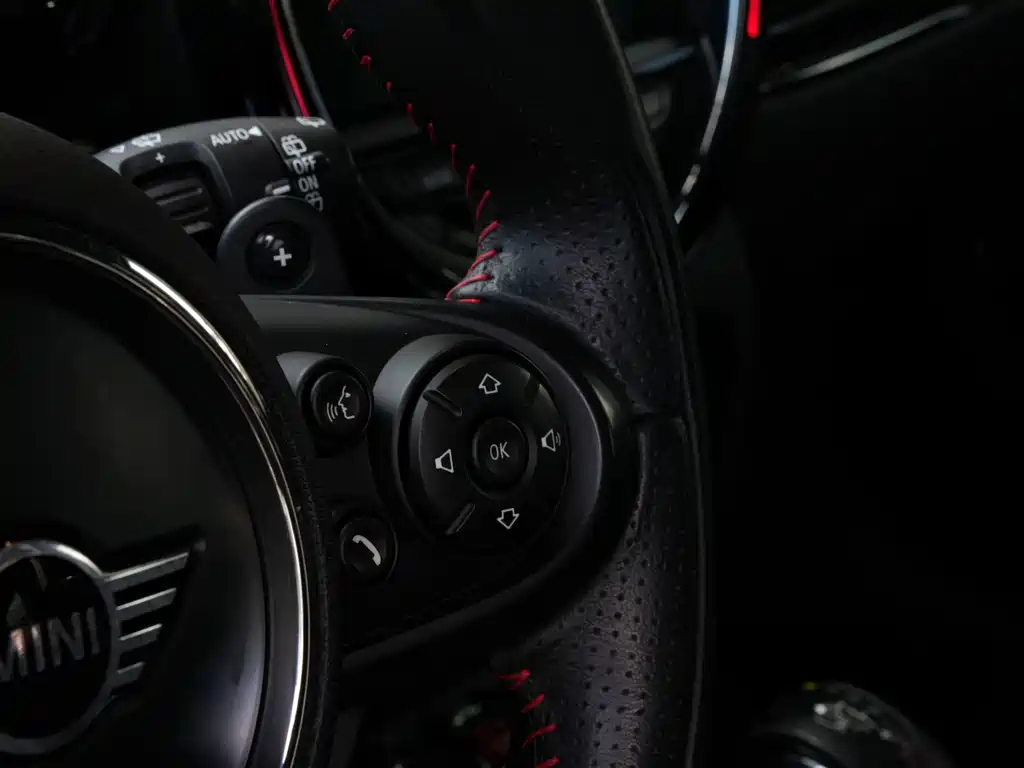 MINI Clubman 2018 — фото 22