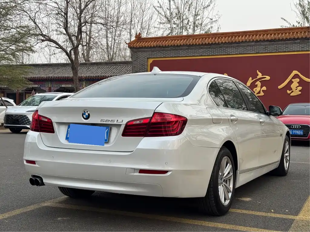 BMW 5 Series 2015 — фото 4