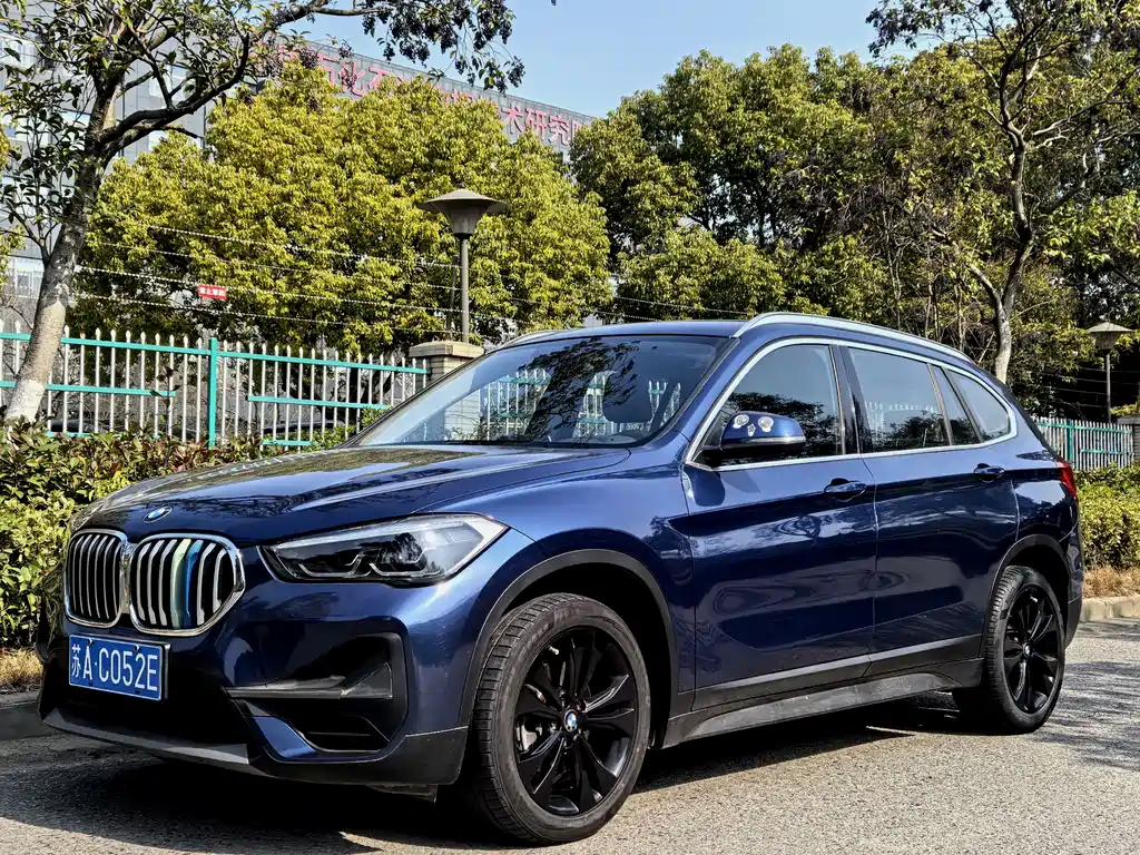 BMW X1 2021 — фото 1