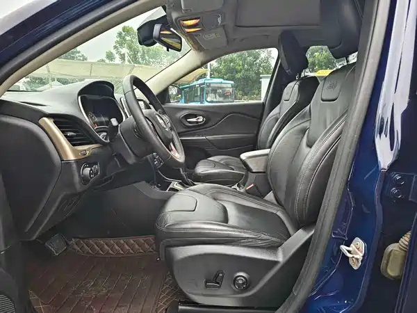 Jeep Cherokee 2016