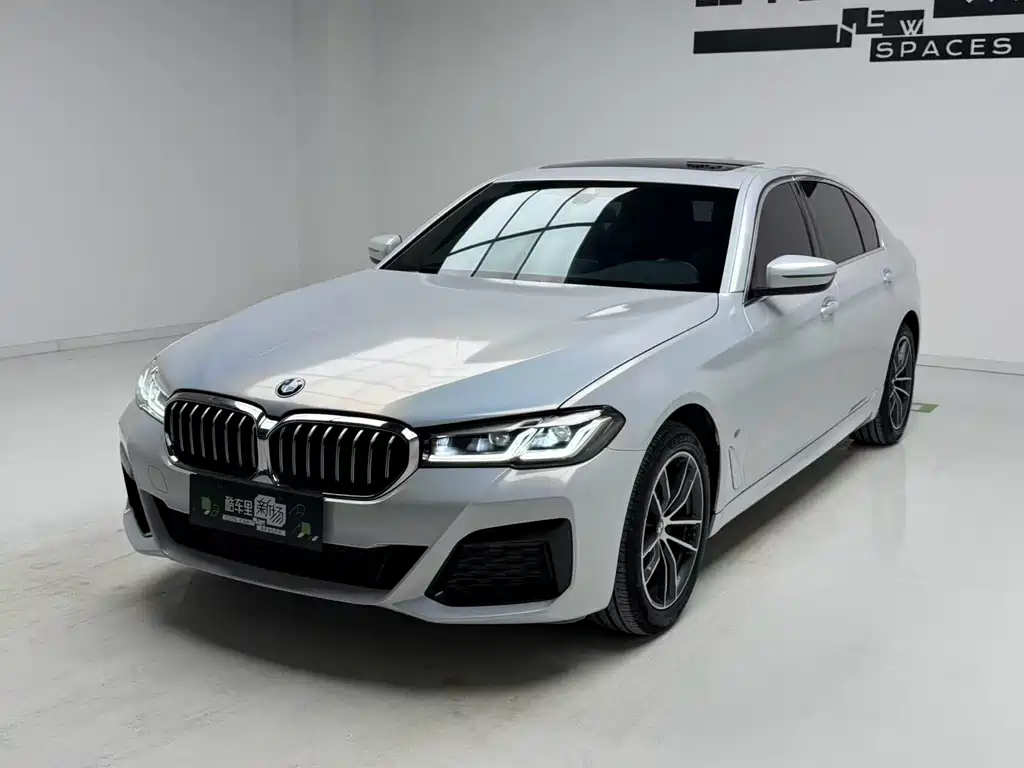 BMW 5 Series 2022 — фото 1