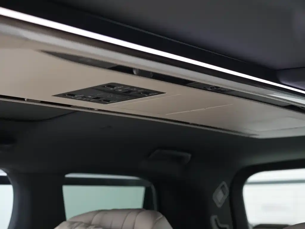 Toyota Alphard 2024 — фото 14