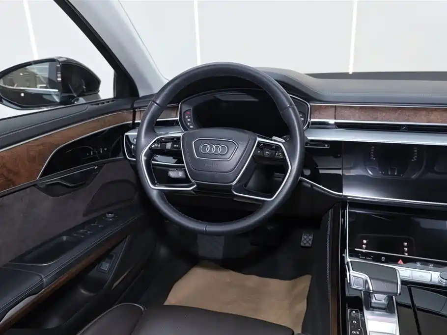 Audi A8 2023 — фото 14