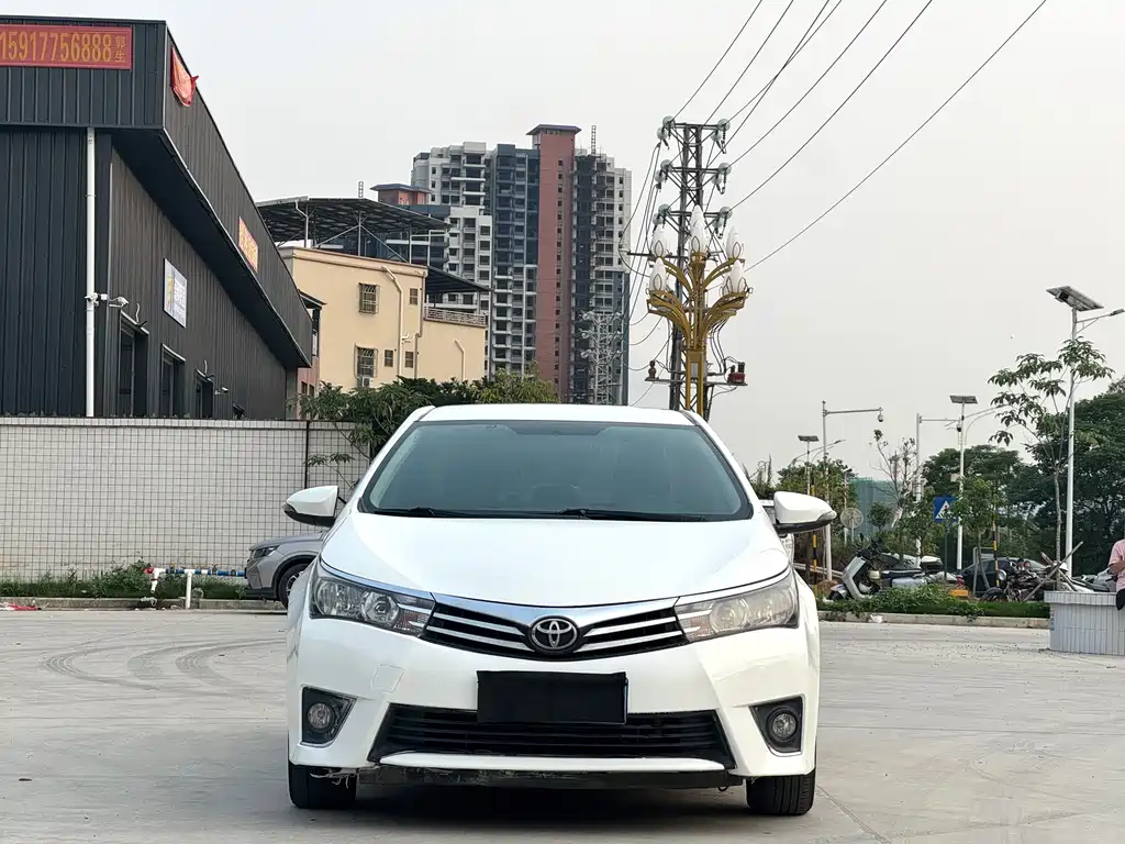 Toyota Corolla 2016 — фото 2