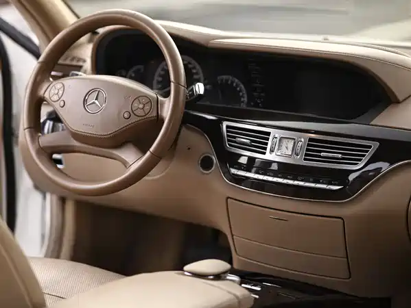 Mercedes-Benz S-Class 2010