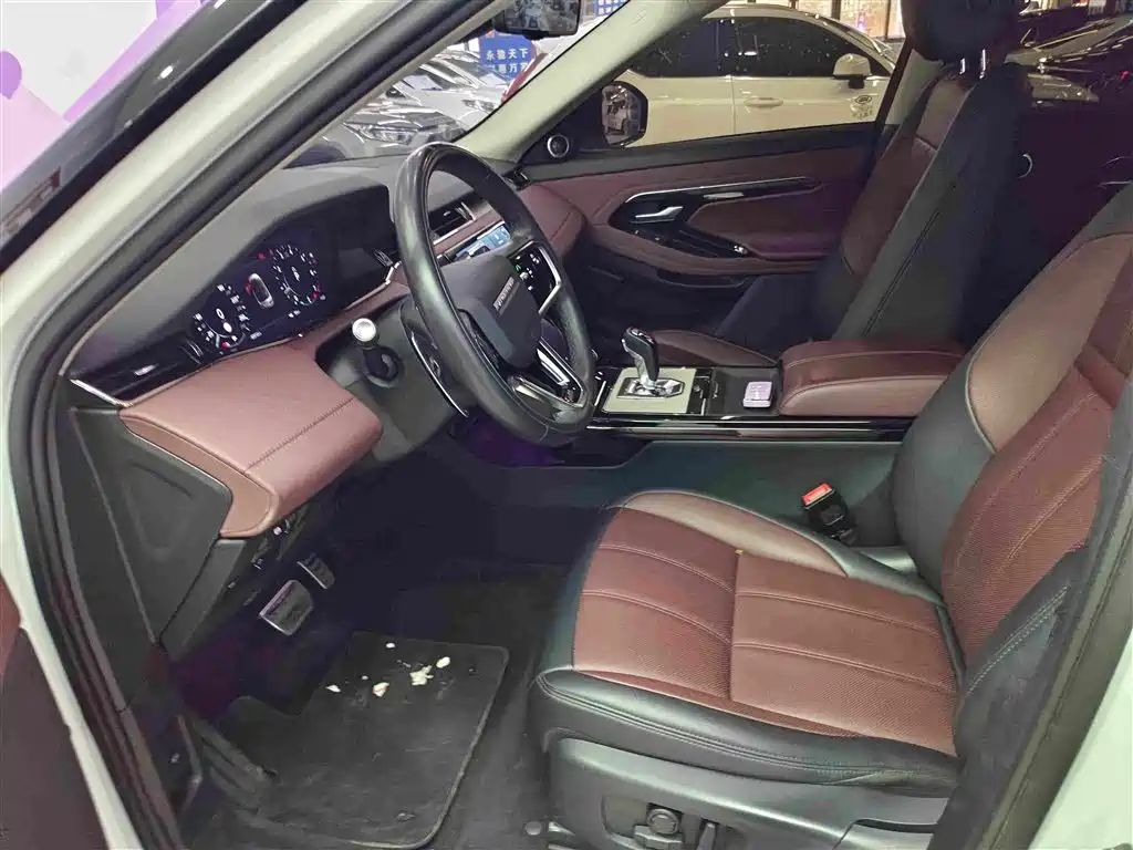 Land Rover Evoque 2022 — фото 10