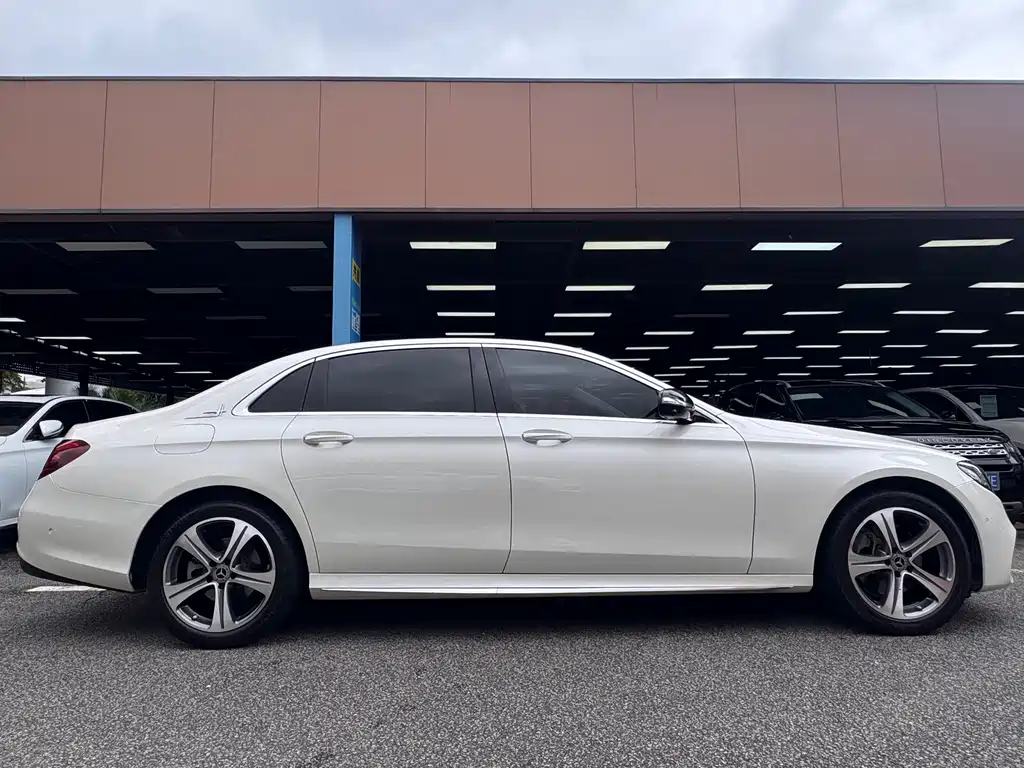 Mercedes-Benz E-Class 2019 — фото 7