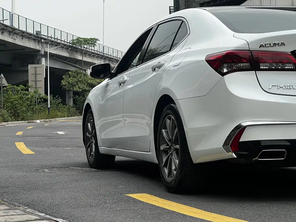 Acura TLX-L 2018 — фото 15