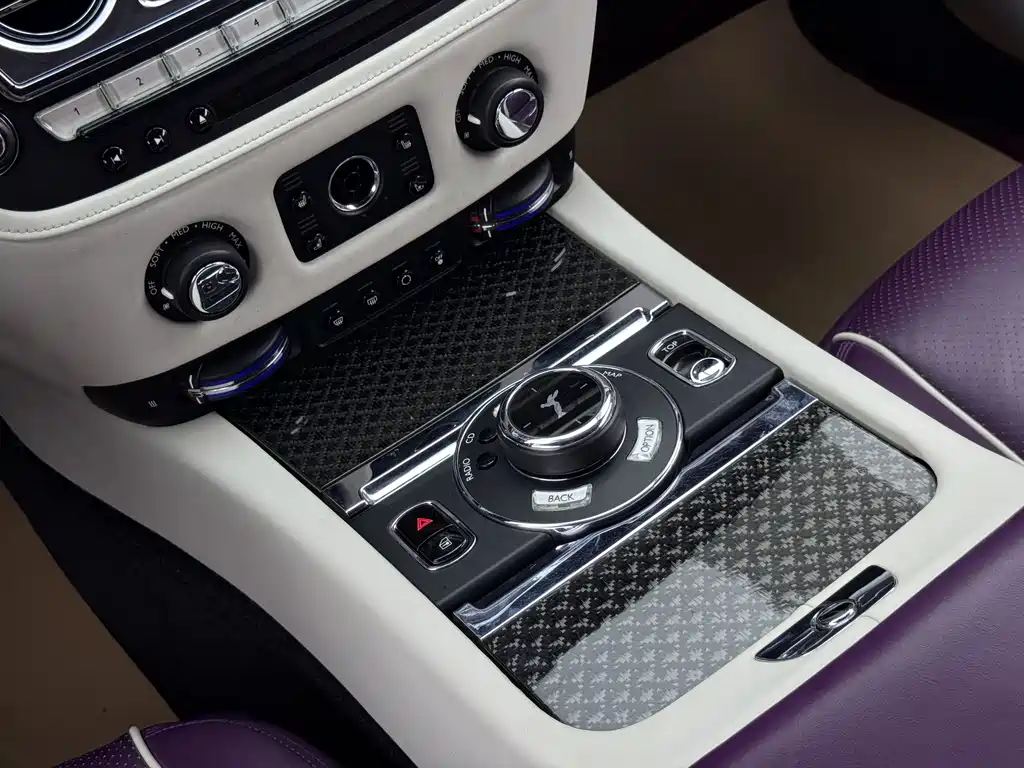 Rolls-Royce Dawn 2018 — фото 10