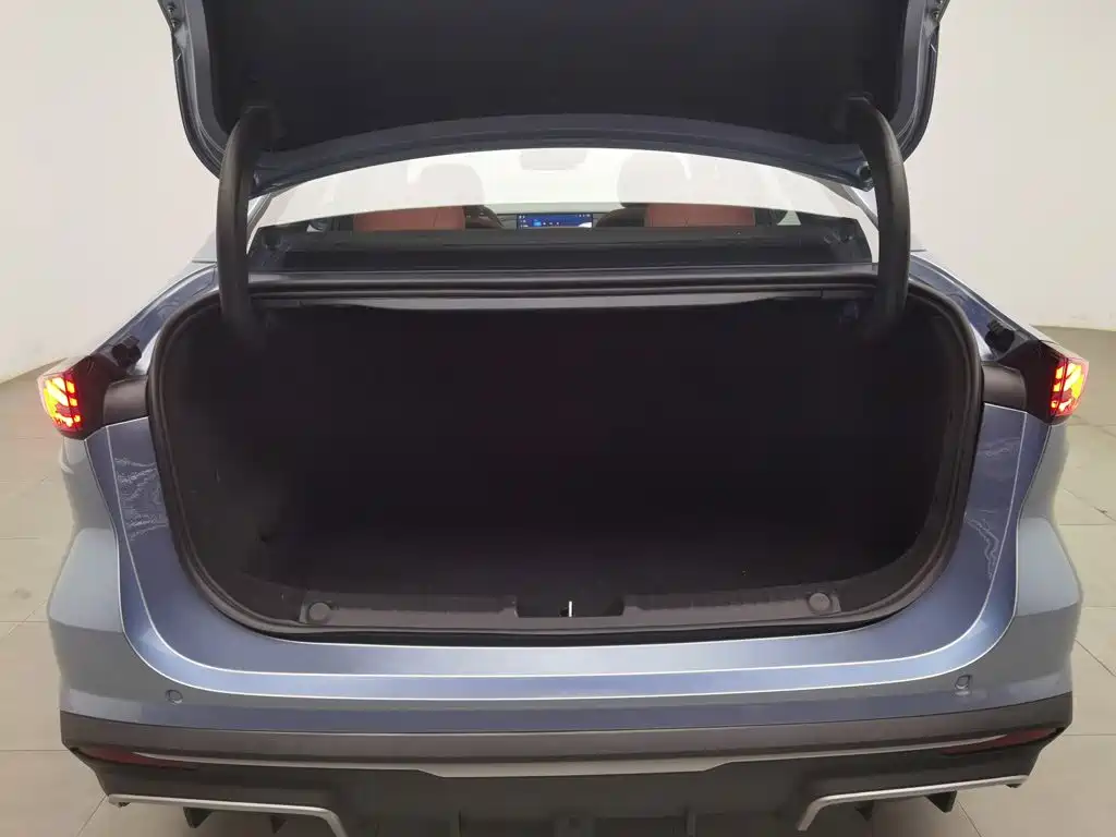 Geely Galaxy L6 2025 — фото 16