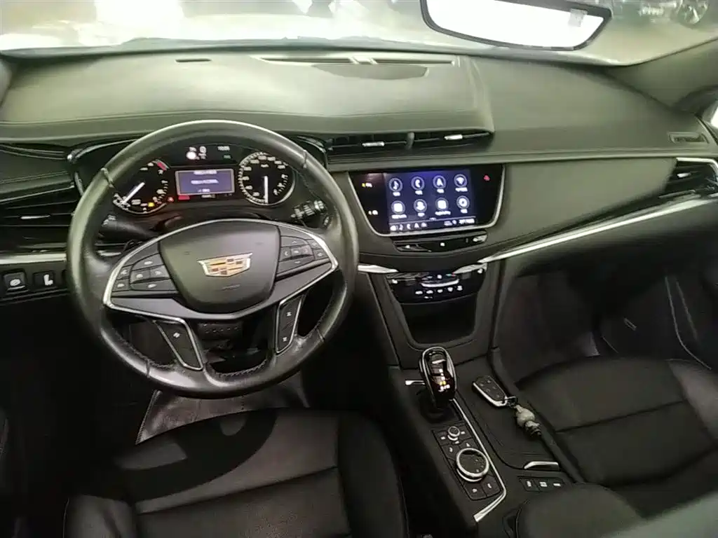 Cadillac XT5 2020 — фото 10