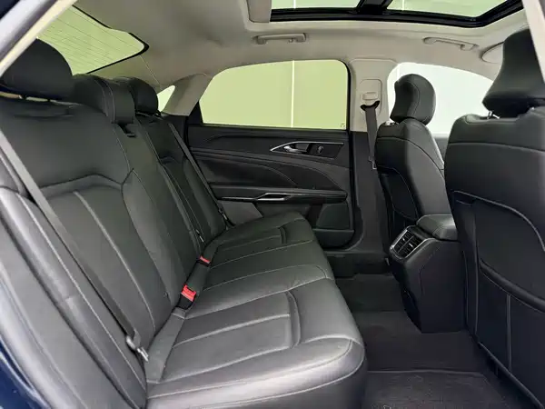 Ford Taurus 2016