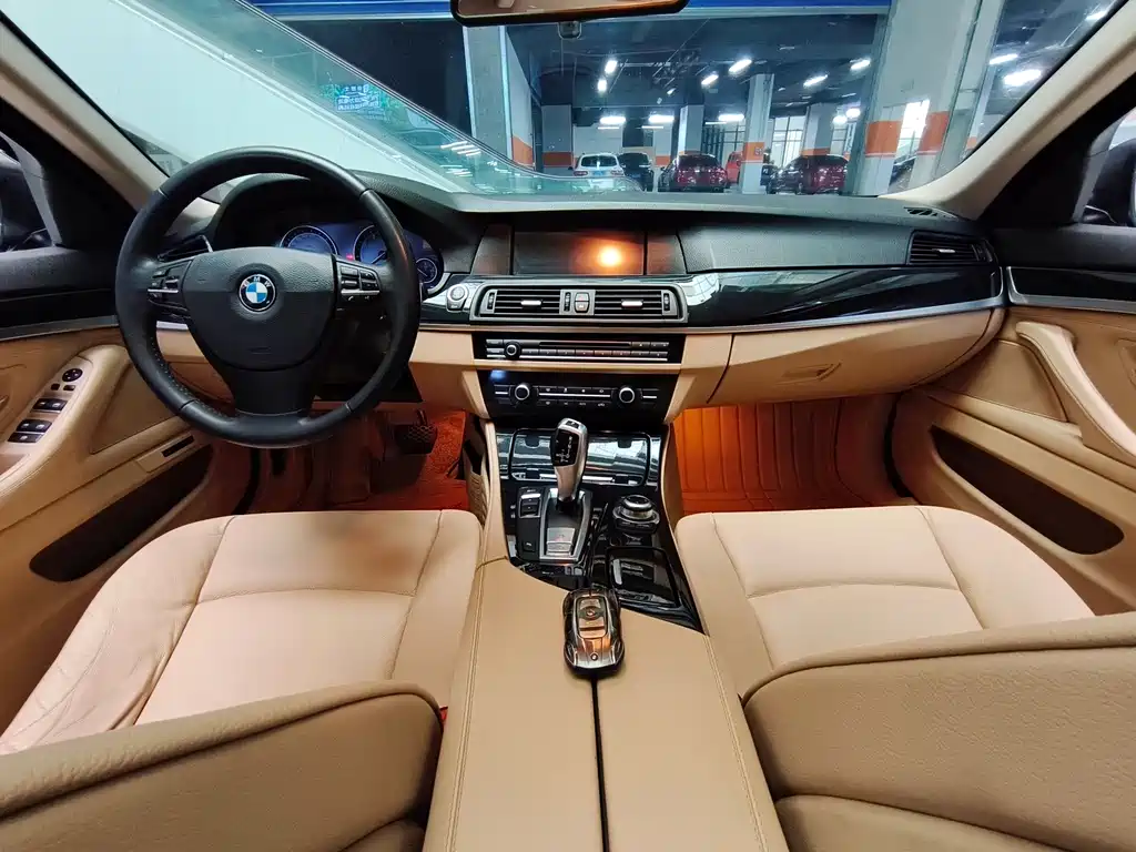 BMW 5 Series 2013 — фото 14