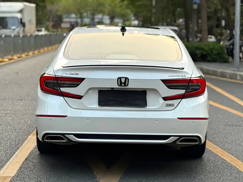 Honda Accord 2022 — фото 18