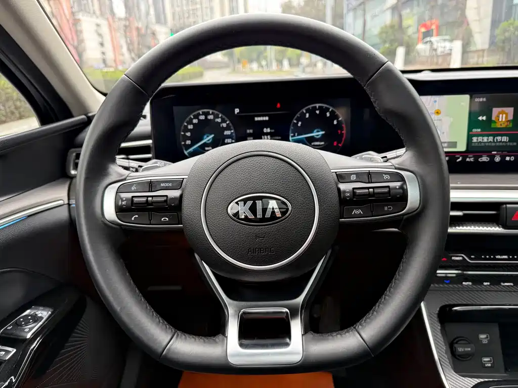 Kia K5 2021 — фото 15