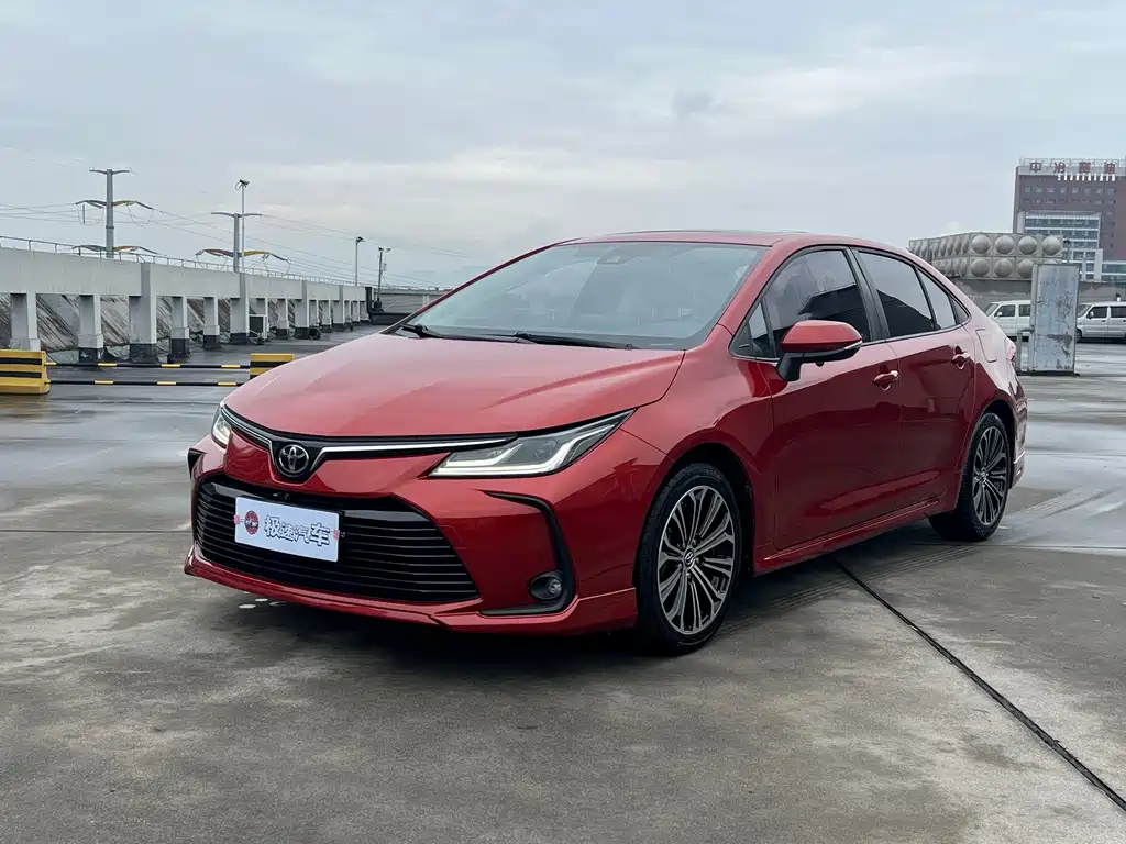 Toyota Corolla 2019 — фото 1