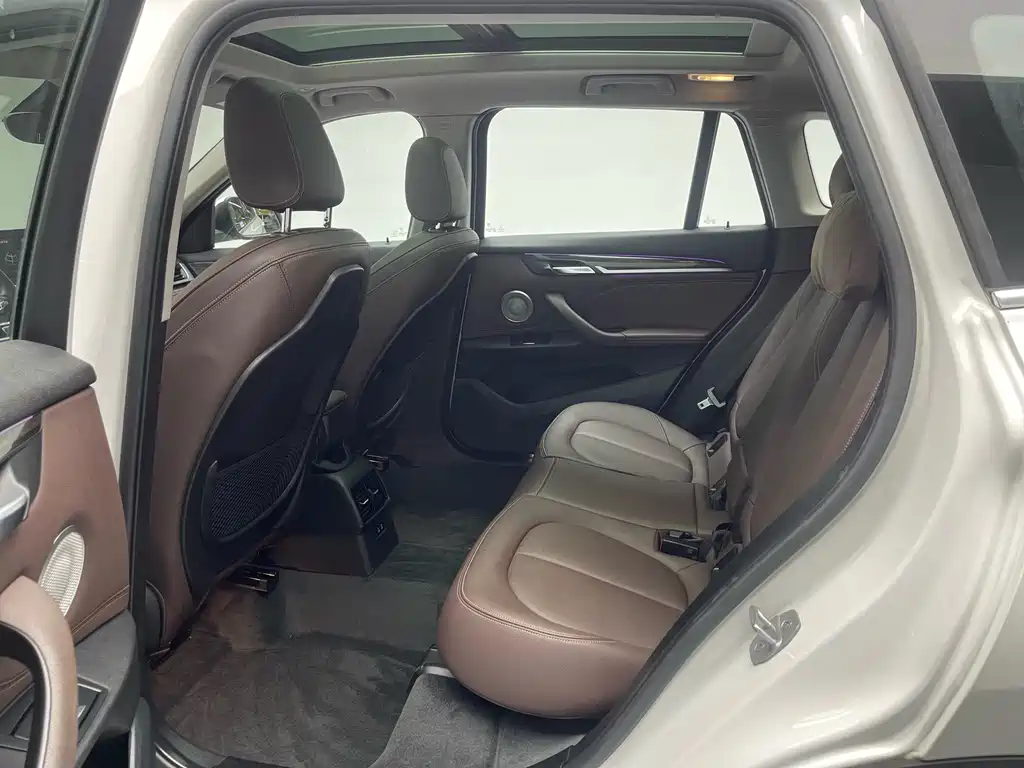 BMW X1 2022 — фото 18
