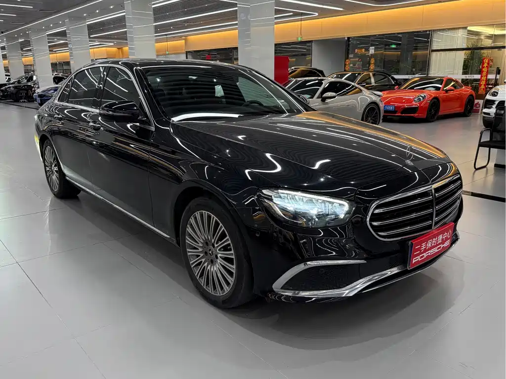 Mercedes-Benz E-Class 2022