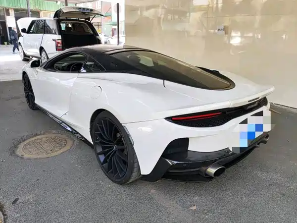 McLaren GT 2021