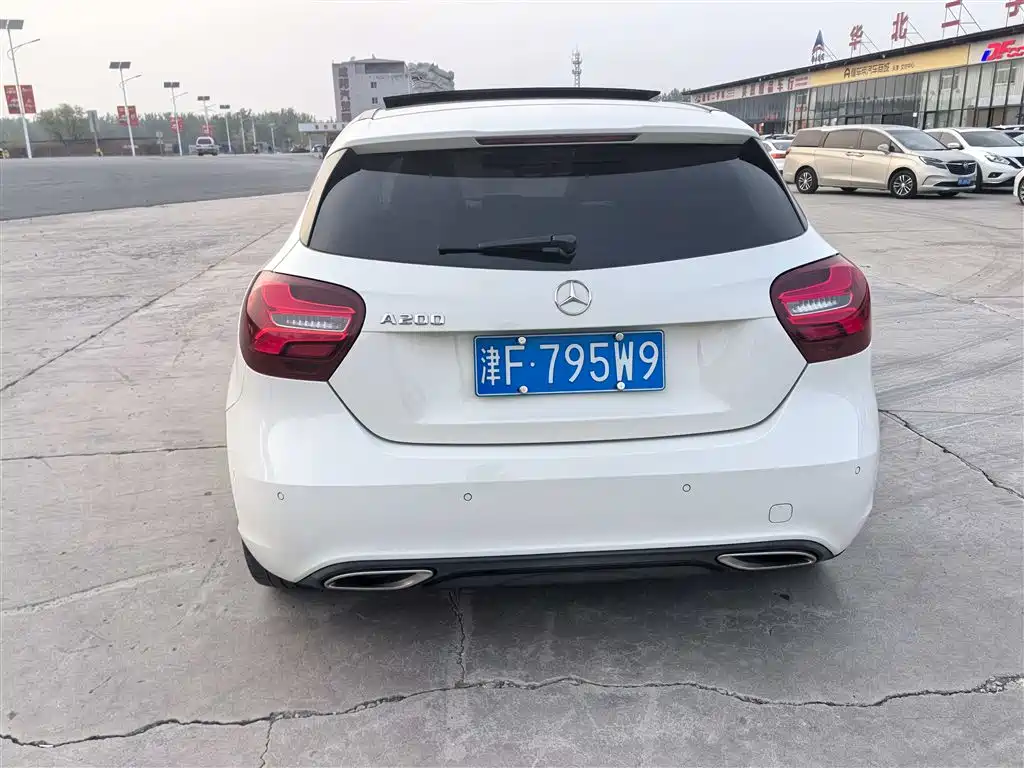 Mercedes-Benz A-Class 2016 — фото 8
