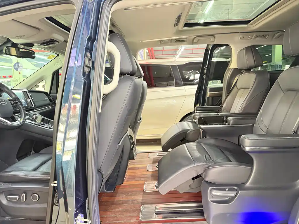 GAC Motor Trumpchi M8 2021 — фото 6