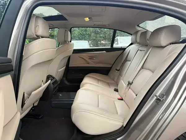 BMW 5 Series 2012