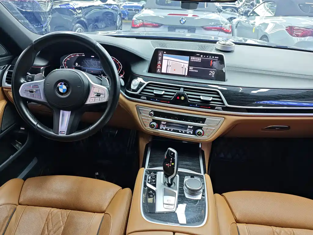 BMW 7 Series 2022 — фото 9