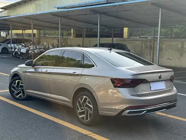 Volkswagen Sagitar 2024