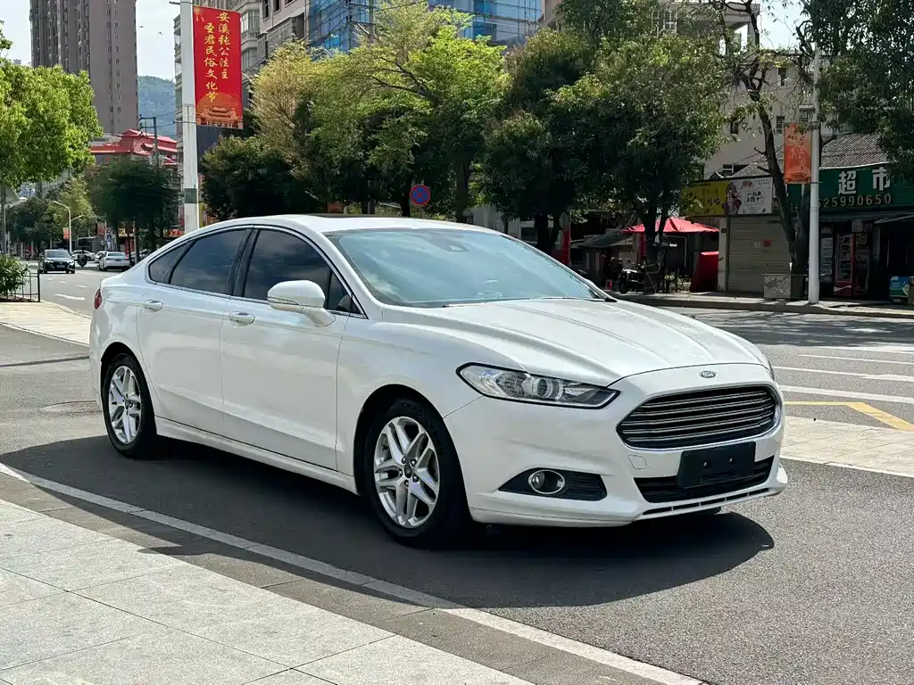 Ford Mondeo 2015 — фото 3