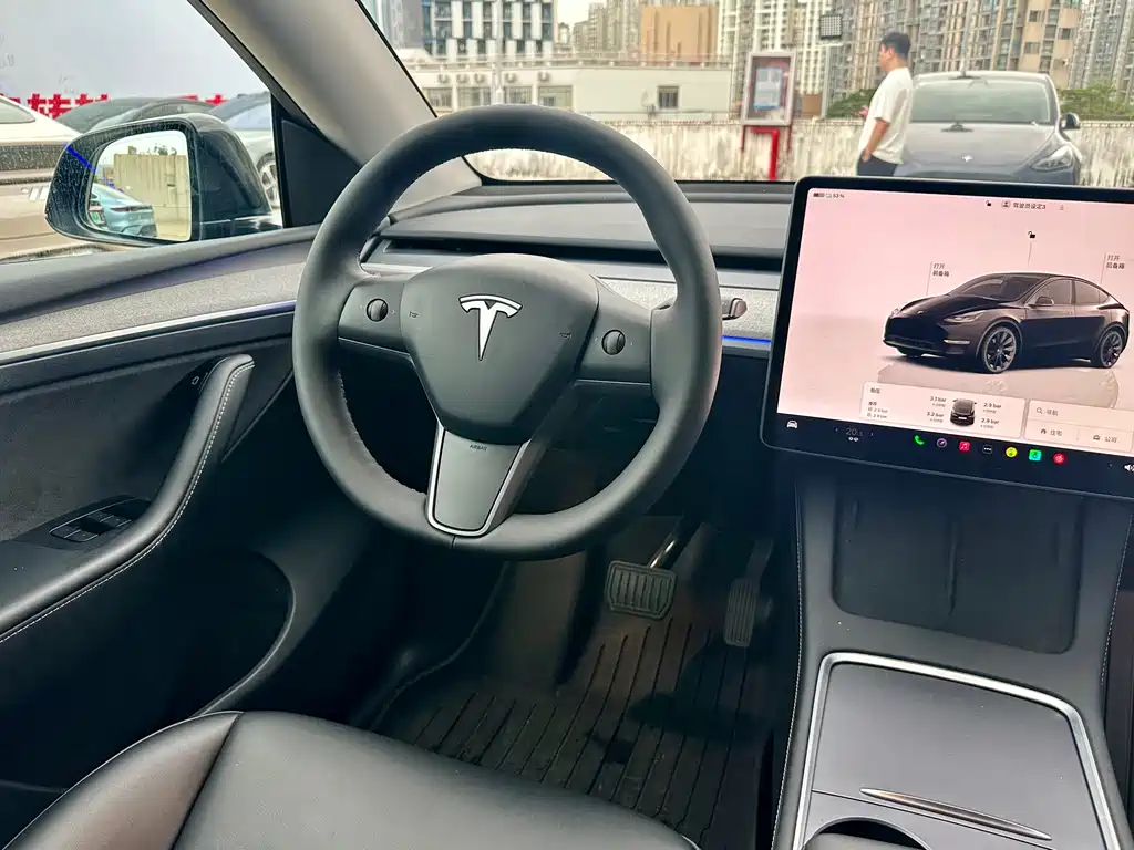 Tesla Model Y 2023 — фото 15