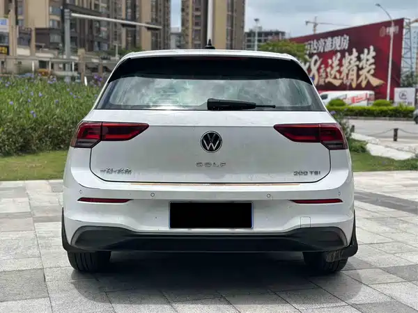 Volkswagen Golf 2021