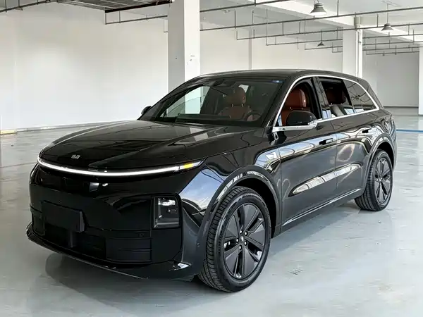 Li Auto L6 2025
