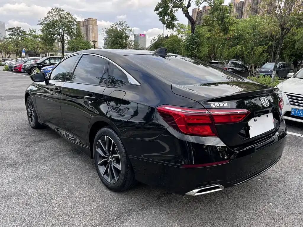Honda Inspire 2022 — фото 11