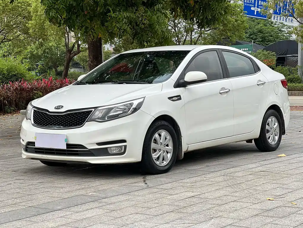 Kia K2 2016 — фото 1