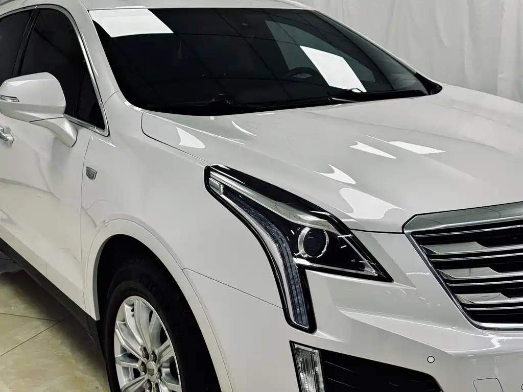 Cadillac XT5 2019 — фото 5