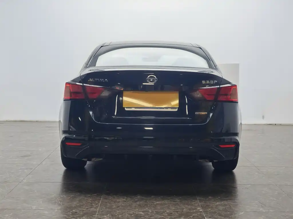 Nissan Teana 2022