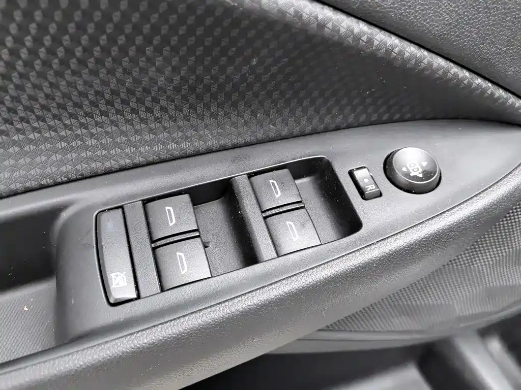 Chevrolet Cavalier 2020 — фото 9